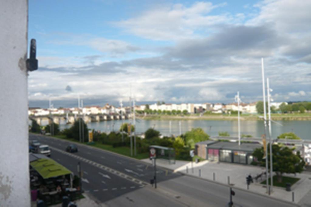 Hotel Quai De Saone มากง ภายนอก รูปภาพ