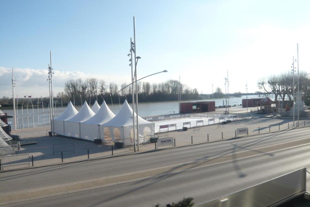 Hotel Quai De Saone มากง ภายนอก รูปภาพ