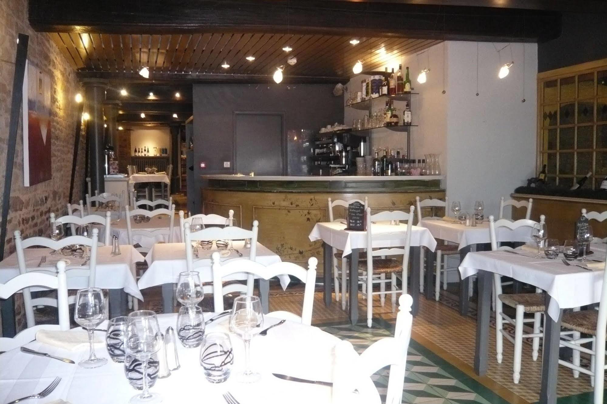 Hotel Quai De Saone มากง ภายนอก รูปภาพ